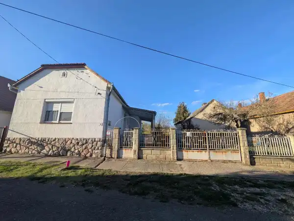 Eladó családi ház, Sellye 2 szoba 74 m² 20.5 M Ft