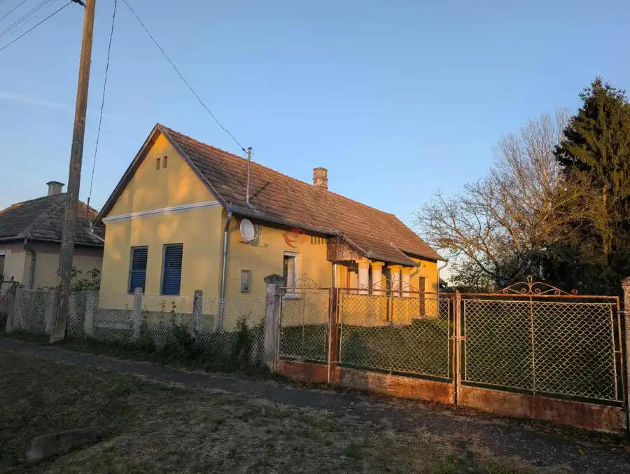 eladó családi ház, Somogyzsitfa