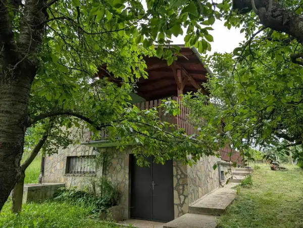 Eladó nyaraló, Csapi 2 szoba 45 m² 13.9 M Ft
