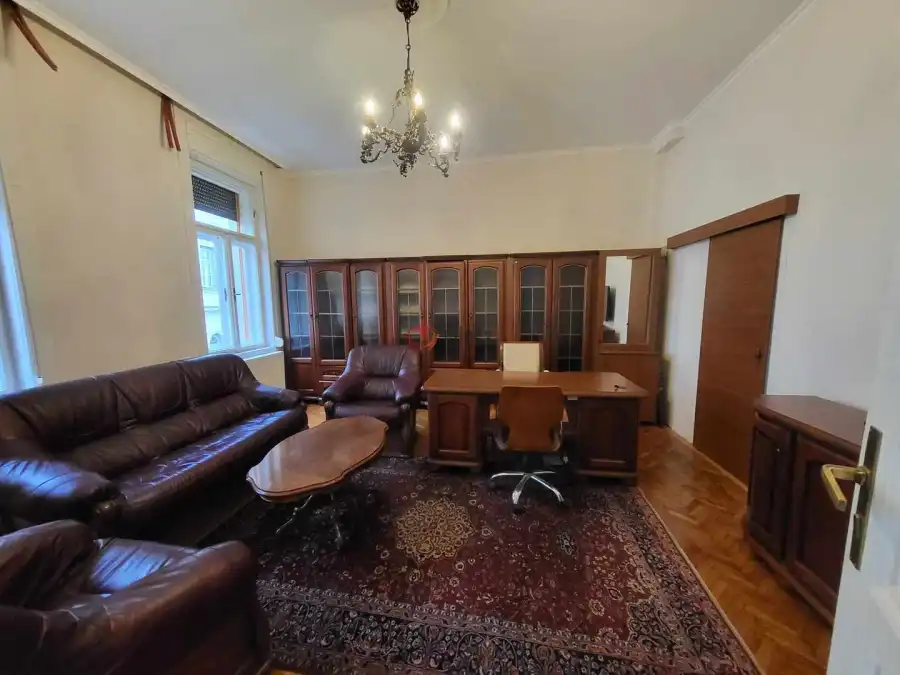 eladó téglalakás, Keszthely