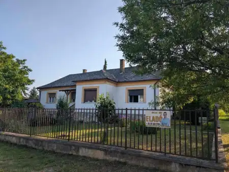Eladó családi ház, Balatonederics 2 szoba 70 m² 54.9 M Ft