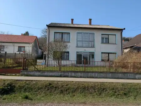 Eladó családi ház, Bucsuszentlászló 7 szoba 240 m² 44.9 M Ft