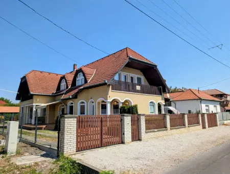 Eladó családi ház, Keszthely 3 szoba 220 m² 144 M Ft
